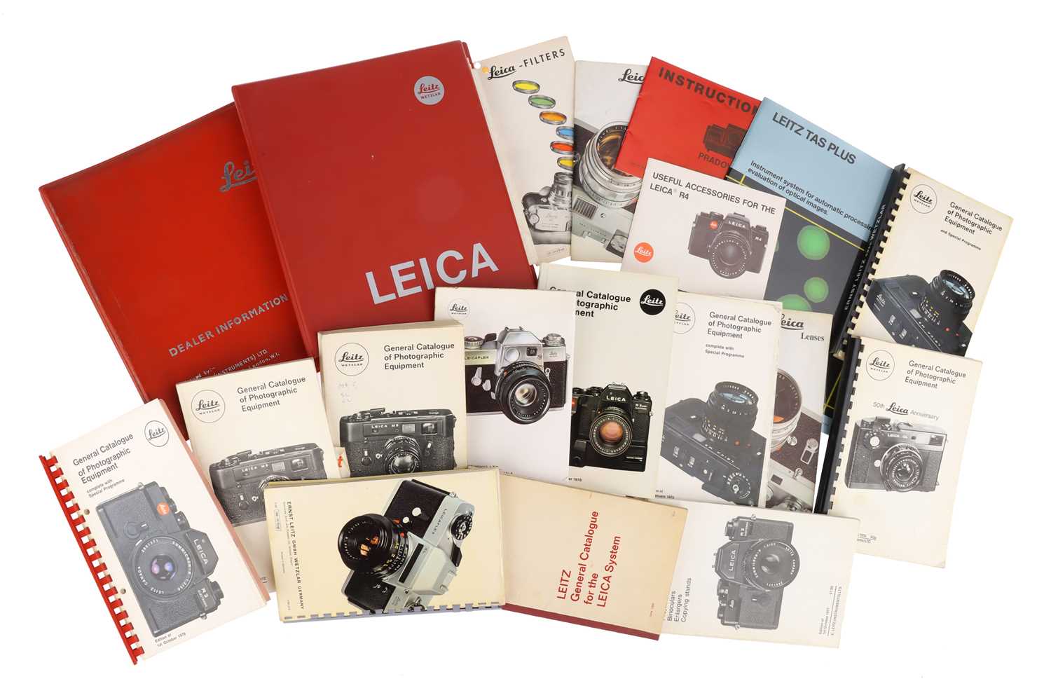 Lot 33 - A Selection of Leica Literature
