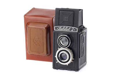 Lot 257 - A Lubitel 2 Medium Format TLR Camera