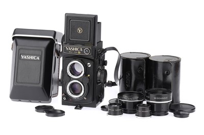 Lot 227 - A Yashica Mat-124G Medium Format TLR Camera