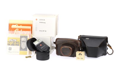 Lot 55 - A Selection of Leica Accessories