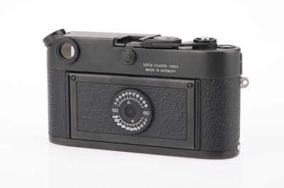 Lot 14 - A Leica M6 Rangefinder Body