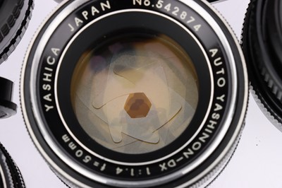Lot 300 - A Selection of Carl Zeiss Jena and Pentacon Lenses
