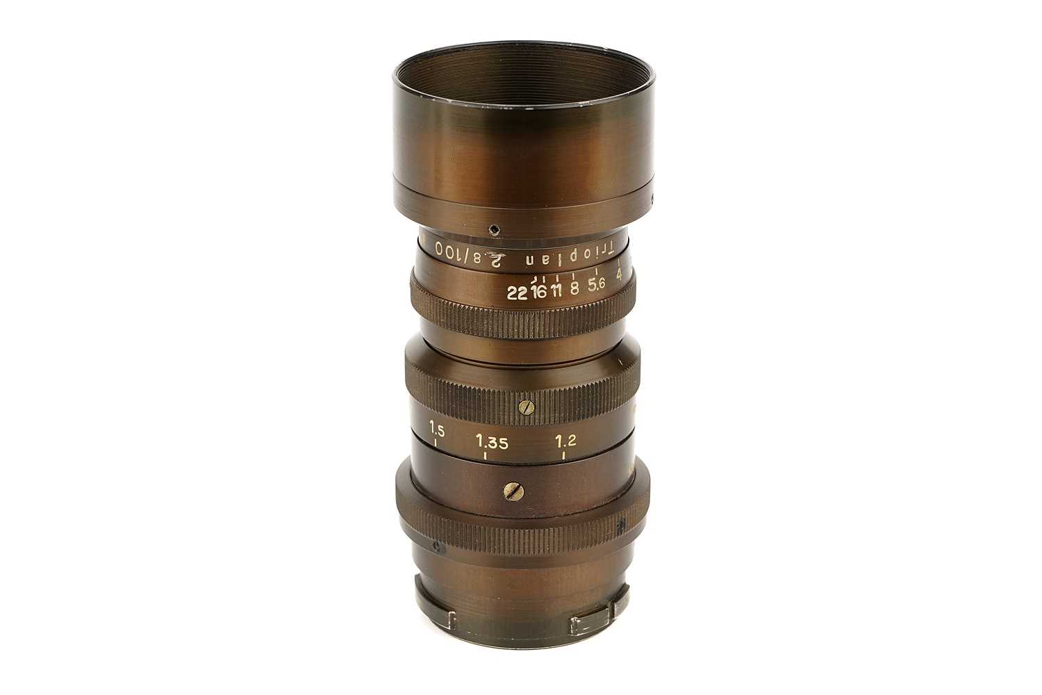 Lot 384 - A Hugo Meyer Trioplan f/2.8 100mm Lens