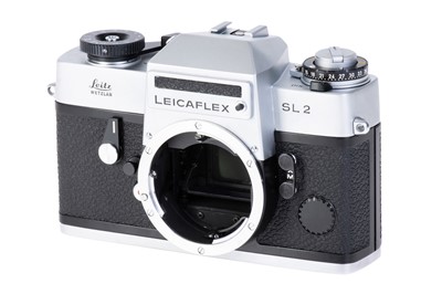 Lot 50 - A Leicaflex SL2 SLR Camera Outfit