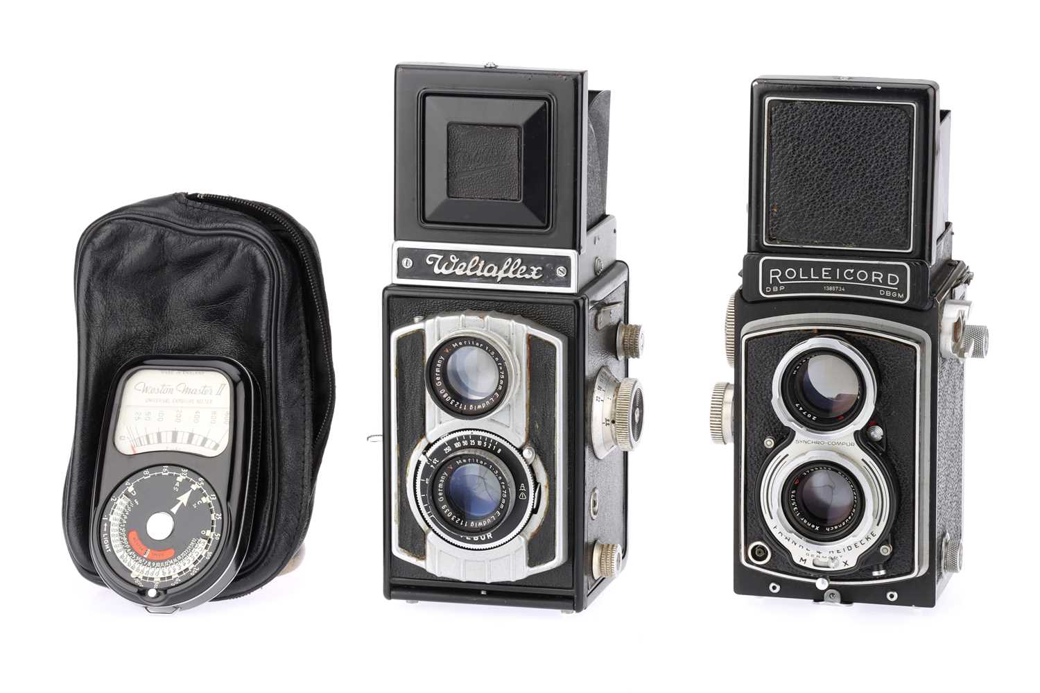 Lot 218 - A Rollei Rolleicord IV and a Weltaflex