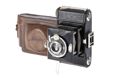 Lot 254 - A Minolta 'Best' Marble Camera