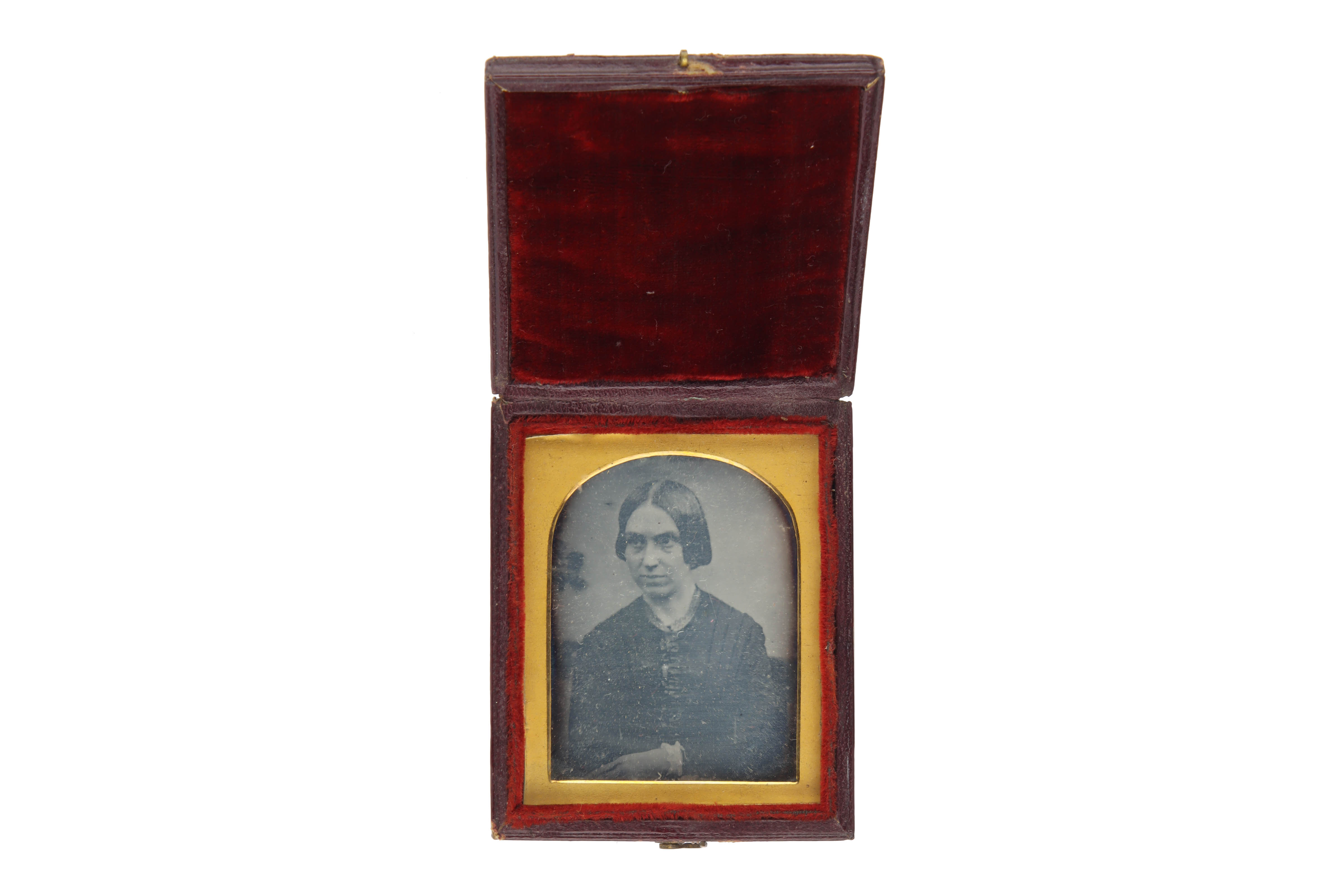 Lot 273 - A Collection of 6 Cased Daguerreotype