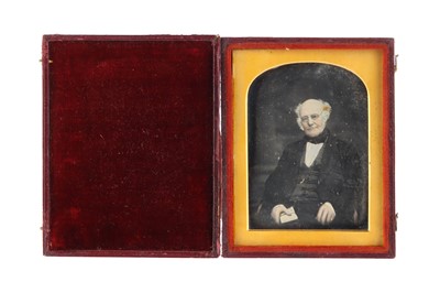 Lot 275 - 2 Daguerreotype Portraits of Gentlemen