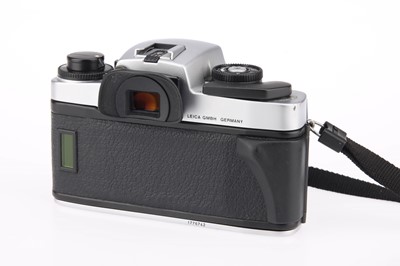 Lot 34 - A Leica R5 35mm SLR Camera