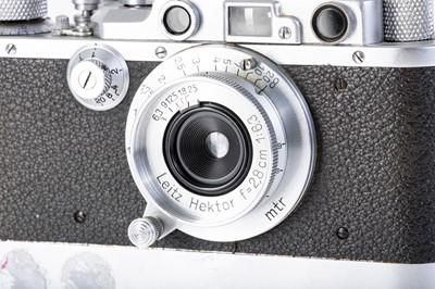 Lot 4 - A Leica IIIa Rangefinder Camera