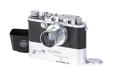 Lot 7 - A Leica IIIa Rangefinder Camera