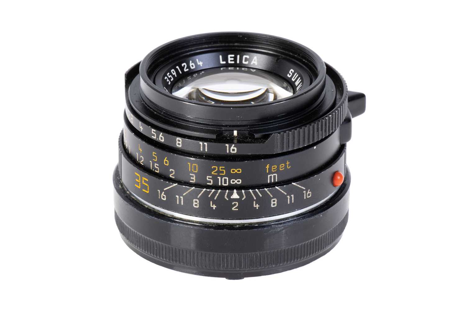 Lot 35 - A Leitz Summicron-M f/2 35mm Lens