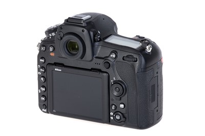 Lot 118 - A Nikon D850 Digital SLR Camera Outfit