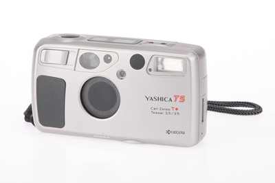 Lot 155 - A Yashica T5 Compact 35mm Film Camera