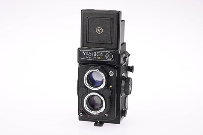 Lot 245 - A Yashica MAT-124 G Medium Format TLR Camera