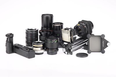 Lot 126 - A Selection of Minolta MD Mount Bellows & Lenses