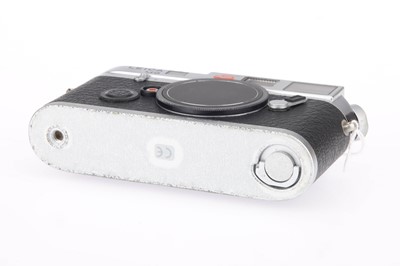 Lot 8 - A Leica M6 Rangefinder Camera Body
