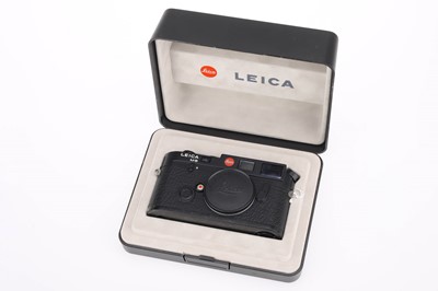 Lot 11 - A Leica M6 Rangefinder Camera Body