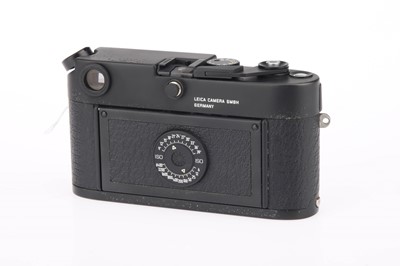 Lot 11 - A Leica M6 Rangefinder Camera Body