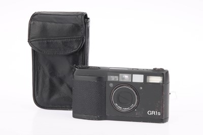 Lot 134 - A Ricoh GR1s Compact Film Camera