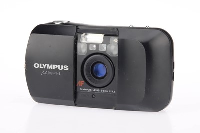 Lot 136 - An Olympus MJU I Compact Camera