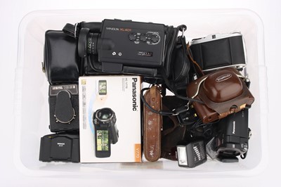 Lot 268 - A Collection of Various Cameras