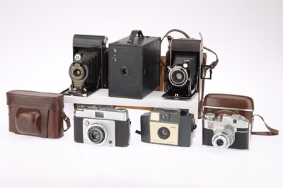 Lot 262 - A Selection of Various Cameras