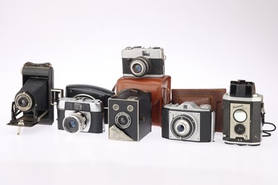 Lot 264 - A Selection of Various Cameras