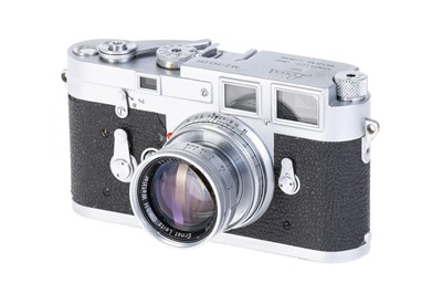 Lot 16 - A Leica M3 Rangefinder Camera Outfit