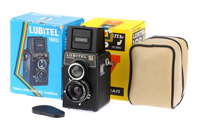 Lot 235 - A LOMO Lubitel 166U TLR Medium Format Camera