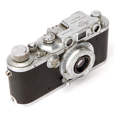 Lot 11 - A Leica IIIB Rangefinder Camera