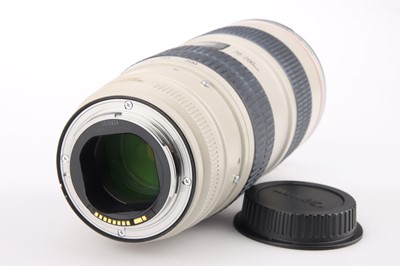 Lot 298 - A Canon EF f/2.8 L 70-200mm IS USM Zoom Lens