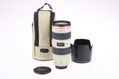 Lot 298 - A Canon EF f/2.8 L 70-200mm IS USM Zoom Lens