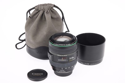 Lot 299 - A Canon EF f/4.5-5.6 70-300mm DO IS USM Zoom Lens