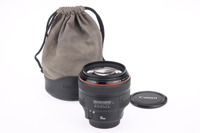 Lot 295 - A Canon EF f/1.2 L 85mm II USM Lens