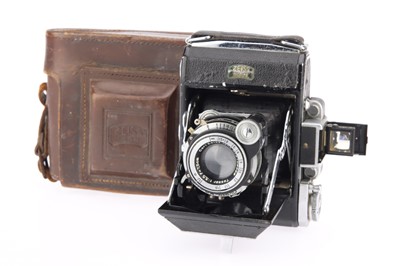 Lot 204 - A Zeiss Ikon Super Ikonta 531 Rangefinder Camera