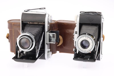 Lot 203 - An Ensign Selfix 820 Camera