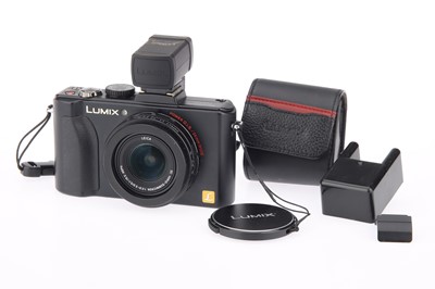 Lot 293 - A Panasonic DMC-LX5 Compact Camera