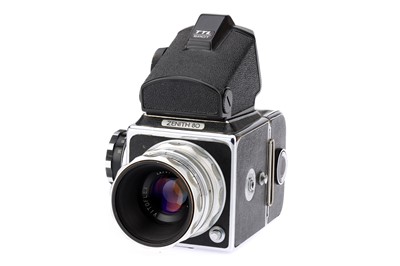 Lot 199 - A Kiev Arsenal Zenith 80 Medium Format SLR Camera