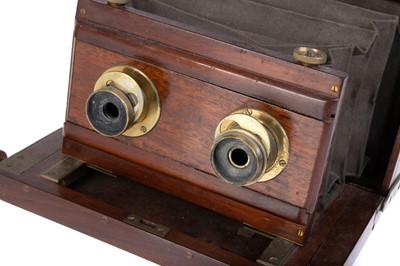 Lot 309 - An Unmarked Mahogany & Brass Stereo Camera