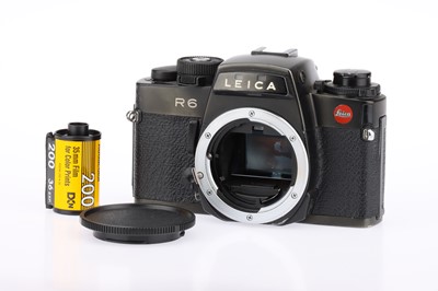 Lot 48 - A Black Leica R6 35mm SLR Body