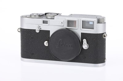 Lot 1 - A Leitz Wetzlar Leica M3 35mm Rangefinder Camera