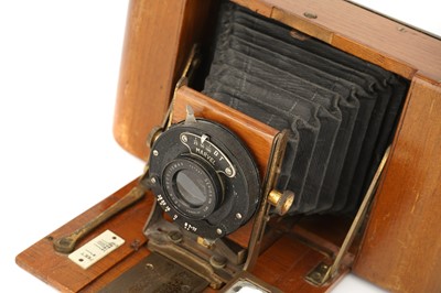 Lot 436 - A J. Little & Co. Singapore Mahogany Dayspool Camera