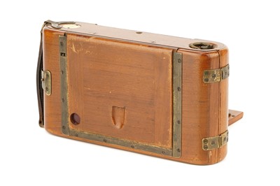 Lot 436 - A J. Little & Co. Singapore Mahogany Dayspool Camera