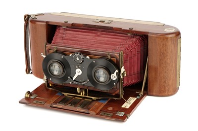 Lot 438 - A J. Lizars Challenge Dayspool Tropical Stereo Camera