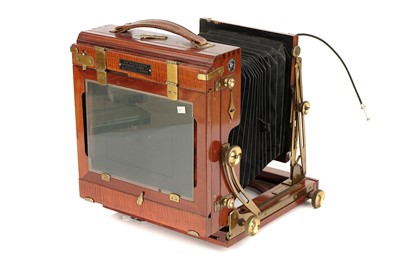 Lot 443 - A Sanderson 'Regular Model' Half Plate Mahogany Field Camera