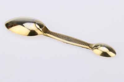 Lot 145 - A Silver Gilt Double Ended Medicine Spoon