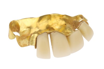 Lot 163 - A Gold & Porcelain Dental Bridge
