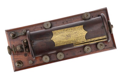 Lot 226 - An Unusual Gale's 'Self Acting Medical Electric Machine'