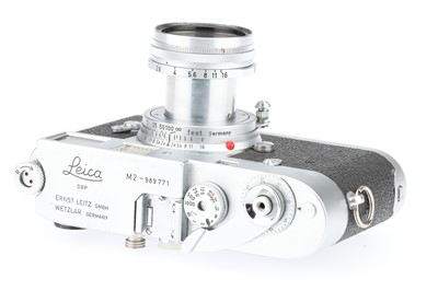 Lot 1 - A Leitz Wetzlar Leica M2 35mm Rangefinder Camera